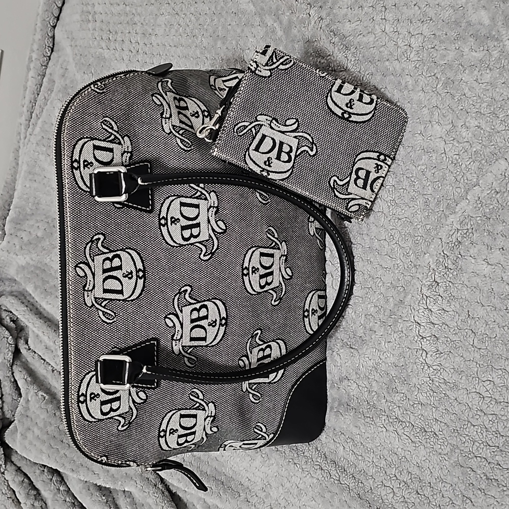 DOONEY & BURKE Satchel bag